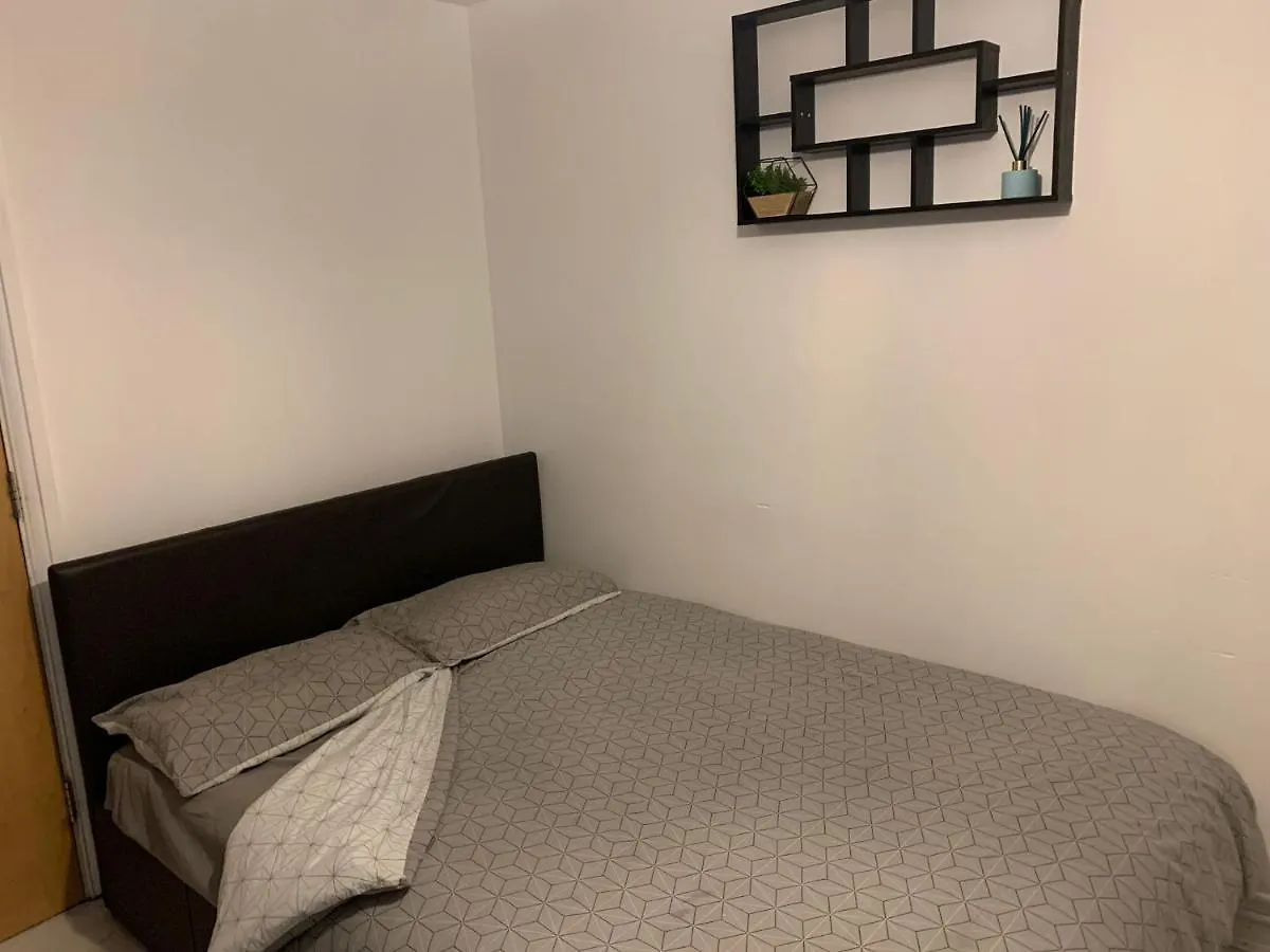 Room Near City London