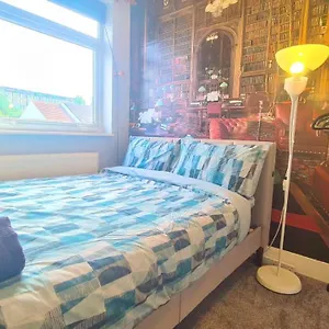 Cosy In East Ham Homestay