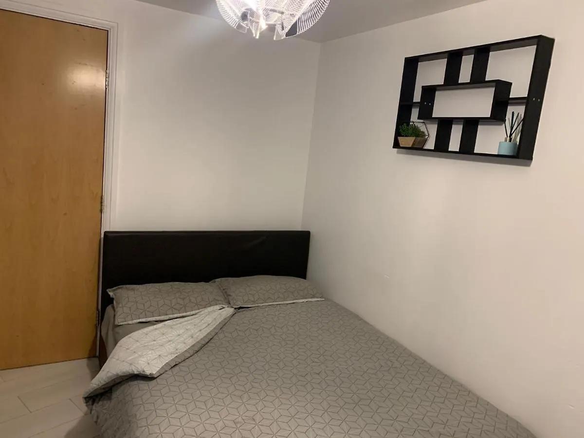 Homestay Room Near City London